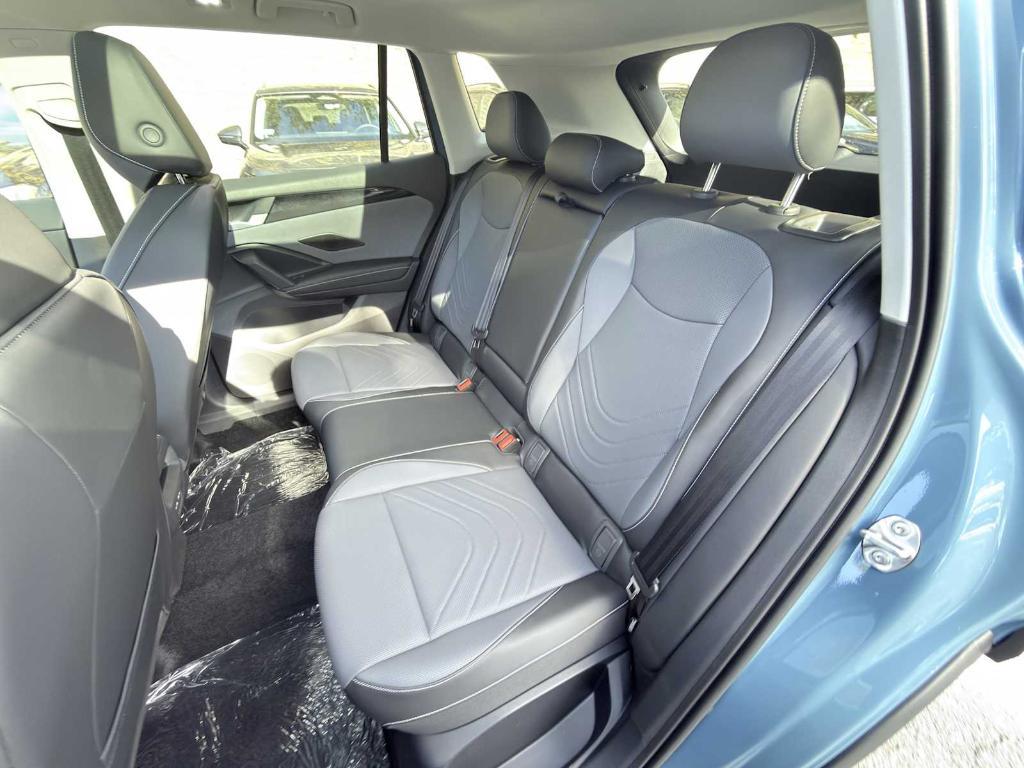 new 2026 Volkswagen Tiguan car, priced at $39,352