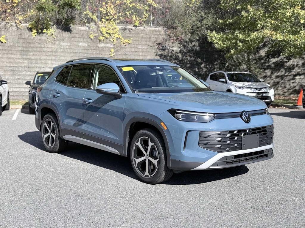 new 2026 Volkswagen Tiguan car, priced at $39,352