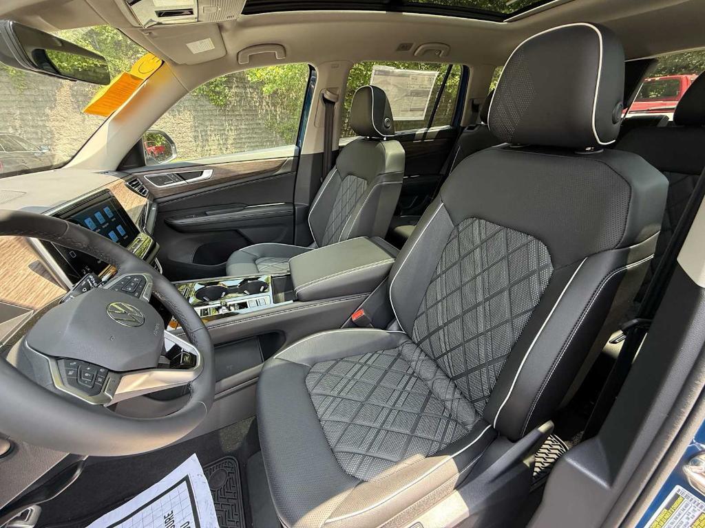 new 2025 Volkswagen Atlas car, priced at $50,770