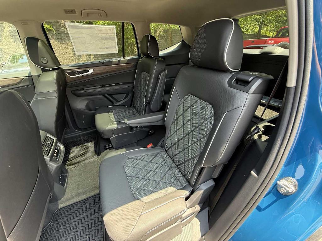 new 2025 Volkswagen Atlas car, priced at $50,770