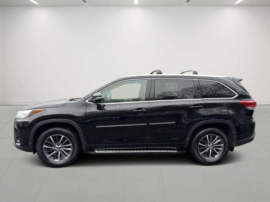 used 2017 Toyota Highlander car, priced at $23,545