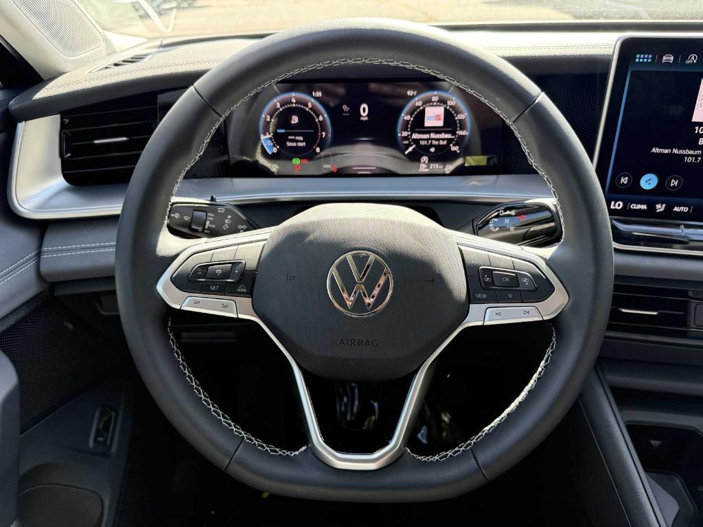 new 2025 Volkswagen Tiguan car, priced at $34,018