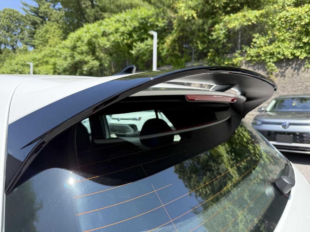 new 2025 Volkswagen Golf R car