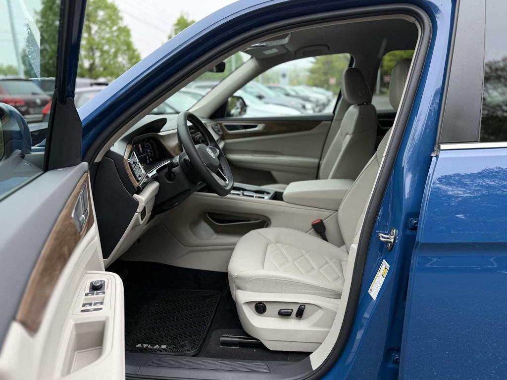 used 2025 Volkswagen Atlas car, priced at $42,549