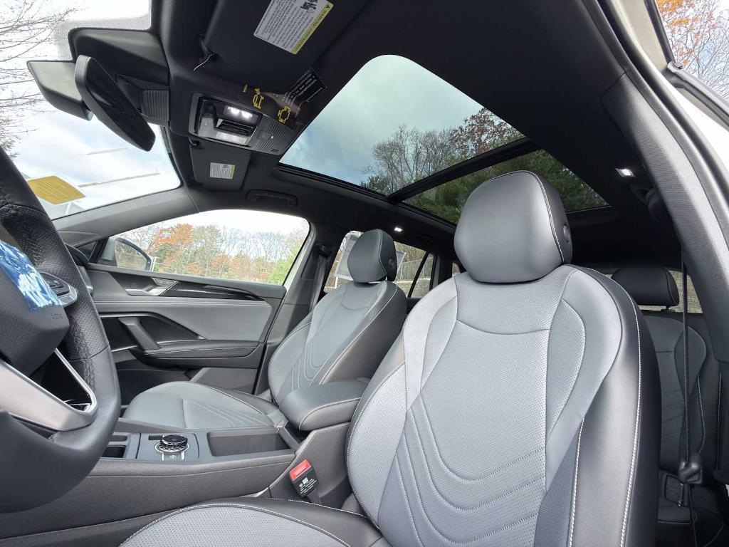 new 2026 Volkswagen Tiguan car, priced at $39,665