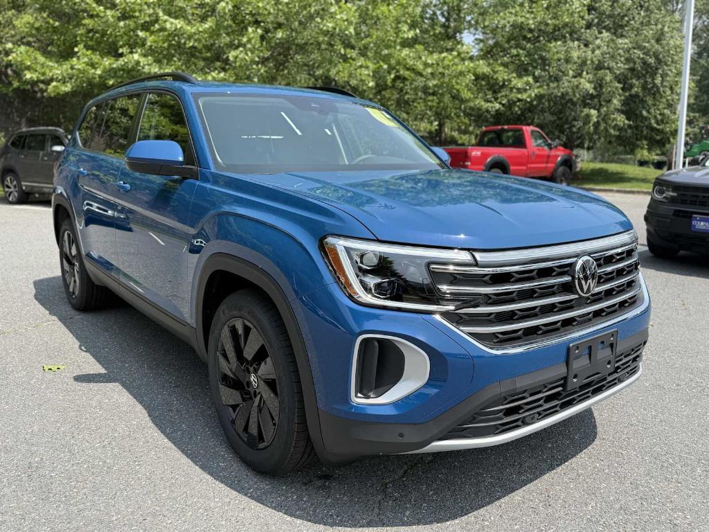 new 2025 Volkswagen Atlas car, priced at $43,532