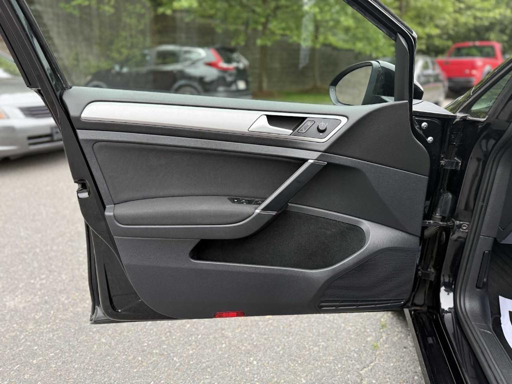 used 2016 Volkswagen e-Golf car, priced at $8,500