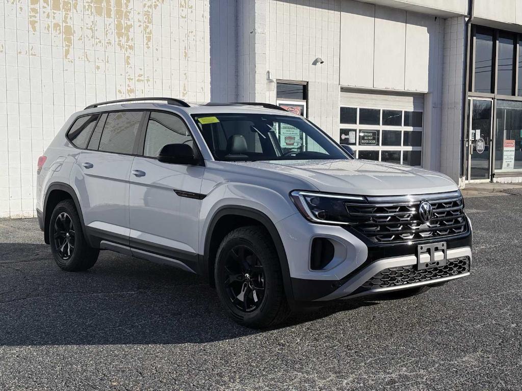 new 2026 Volkswagen Atlas car, priced at $48,040