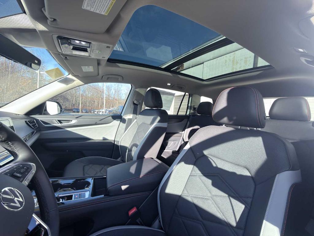 new 2026 Volkswagen Atlas car, priced at $48,040