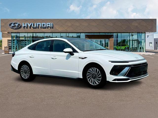 new 2024 Hyundai Sonata Hybrid car, priced at $37,305