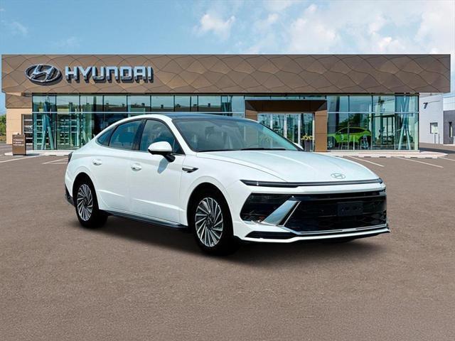 new 2024 Hyundai Sonata Hybrid car, priced at $37,305