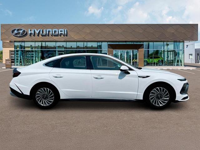 new 2024 Hyundai Sonata Hybrid car, priced at $37,305