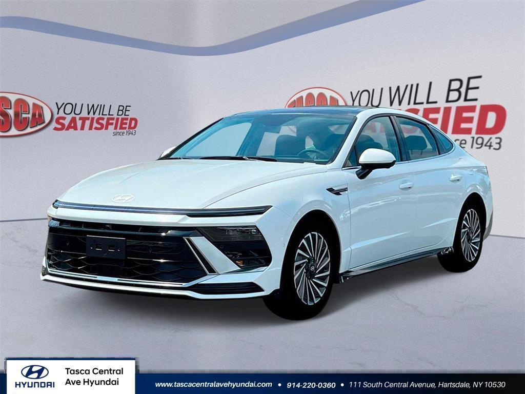 used 2024 Hyundai Sonata Hybrid car, priced at $31,900