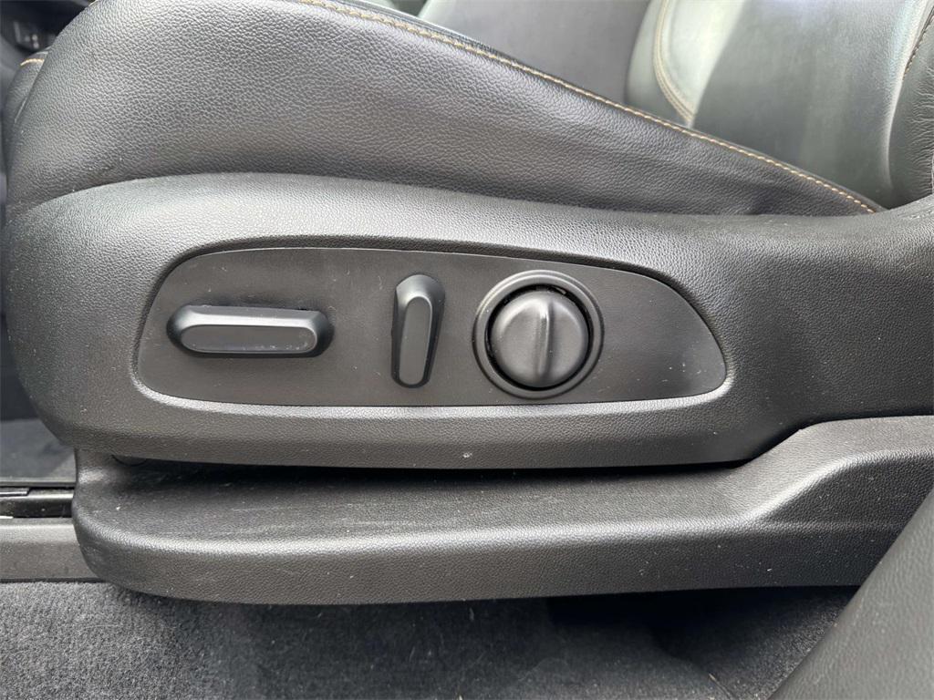 used 2021 Chevrolet Traverse car, priced at $25,741