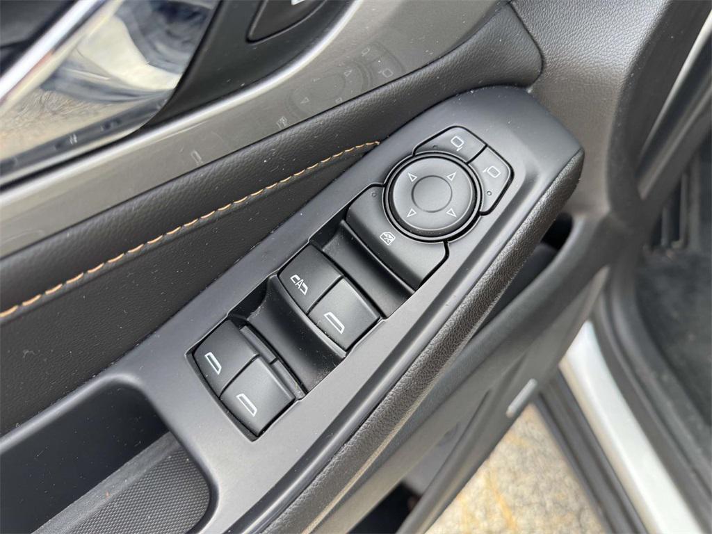 used 2021 Chevrolet Traverse car, priced at $25,741