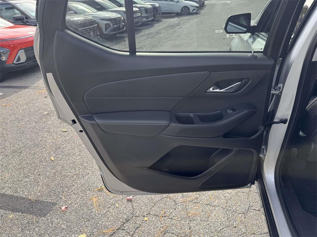 used 2021 Chevrolet Traverse car, priced at $25,741