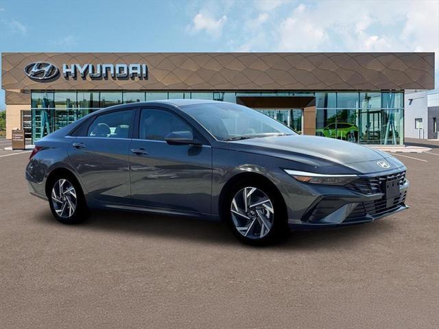 new 2025 Hyundai Elantra car, priced at $26,155