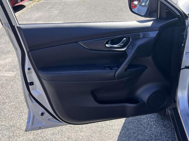 used 2020 Nissan Rogue car, priced at $15,079