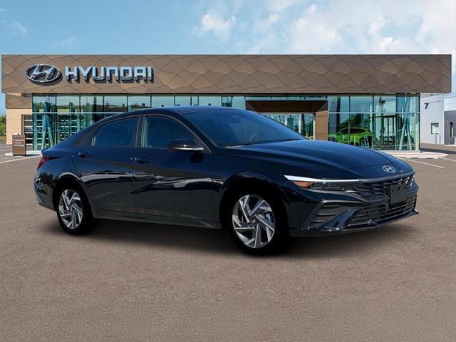 new 2025 Hyundai Elantra car, priced at $27,860