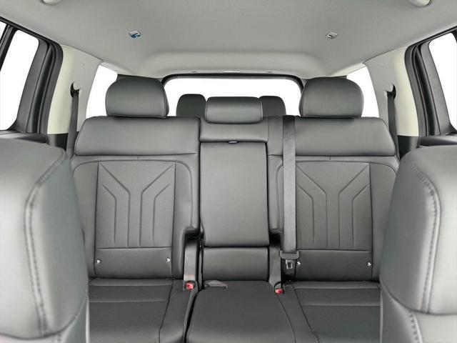 new 2025 Hyundai Santa Fe car, priced at $41,055