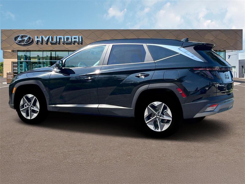 new 2025 Hyundai TUCSON Hybrid car, priced at $39,230