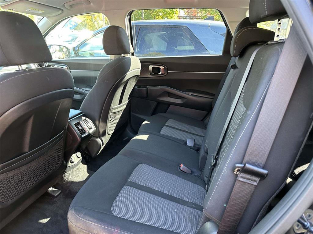 used 2023 Kia Sorento car, priced at $21,356