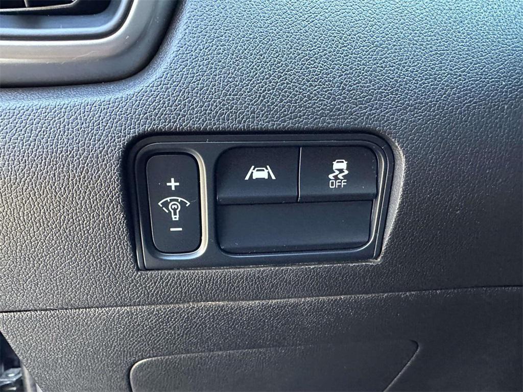 used 2023 Kia Sorento car, priced at $21,356