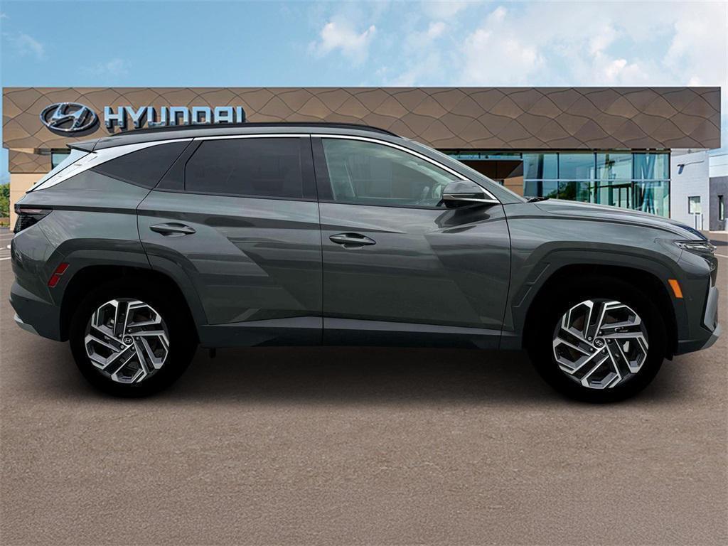 new 2025 Hyundai TUCSON Hybrid car, priced at $43,930