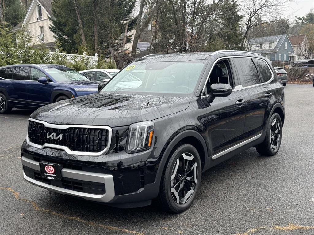 used 2023 Kia Telluride car, priced at $36,347