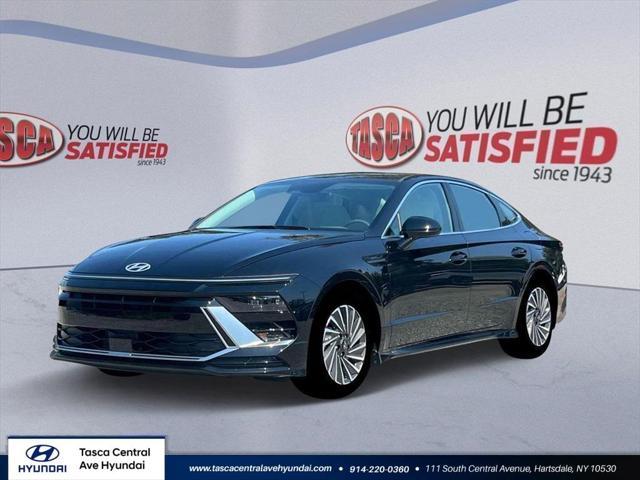 new 2025 Hyundai Sonata Hybrid car, priced at $31,498