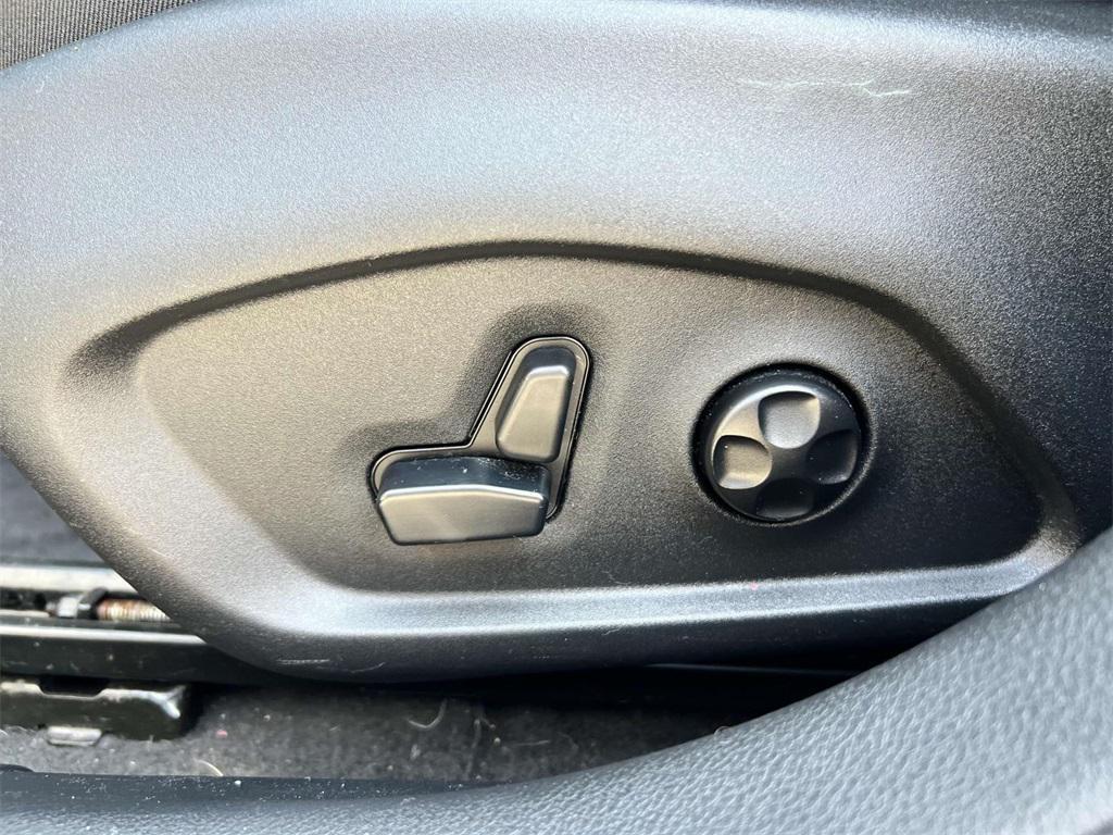used 2018 Jeep Compass car, priced at $12,999