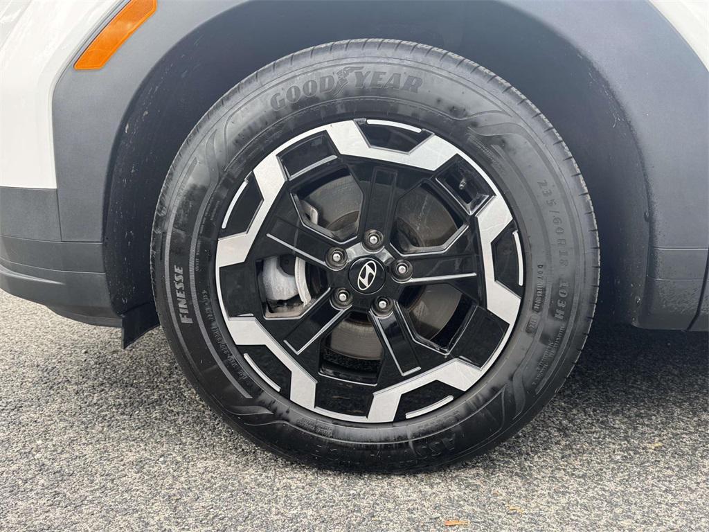 used 2024 Hyundai Santa Fe car, priced at $29,349