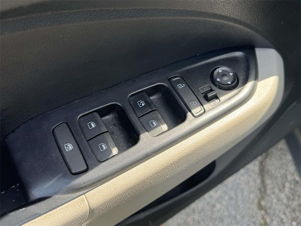 used 2022 Hyundai Venue car, priced at $16,695