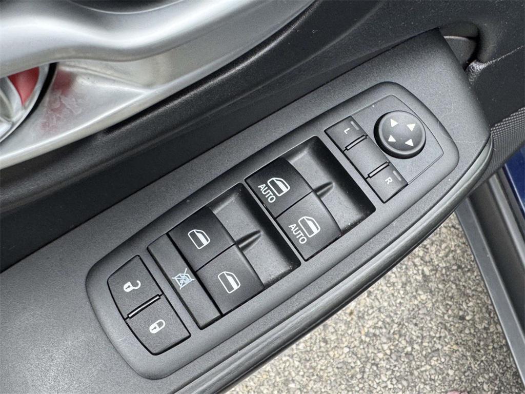 used 2016 Jeep Cherokee car, priced at $12,999