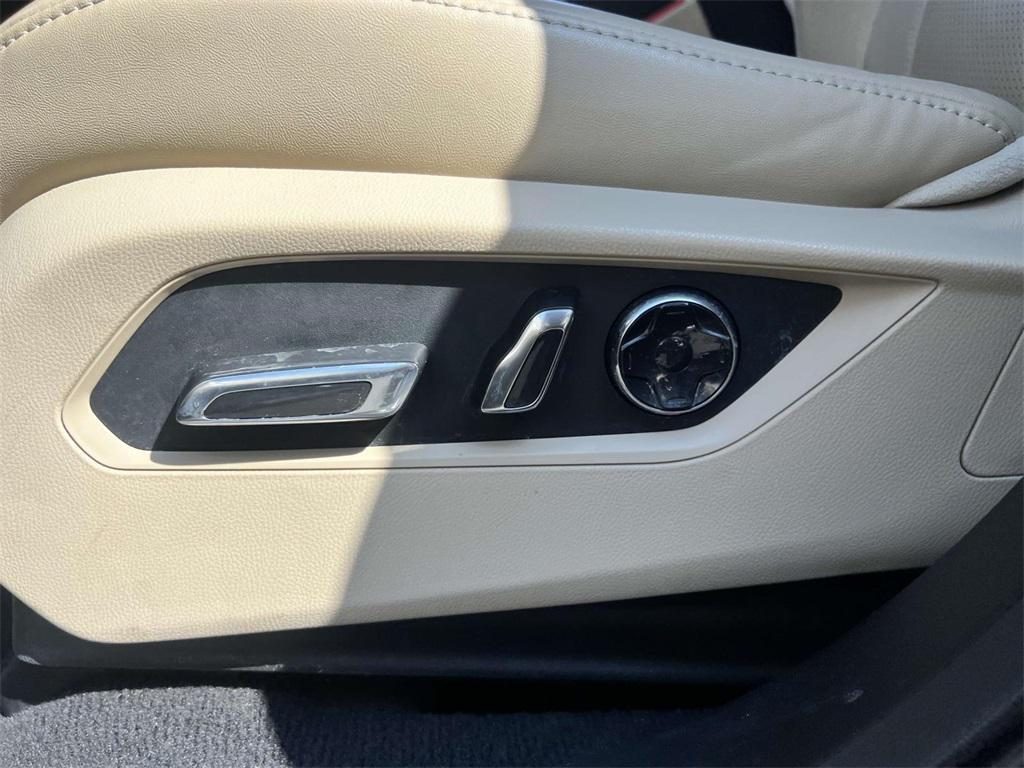 used 2019 Acura RDX car, priced at $23,888