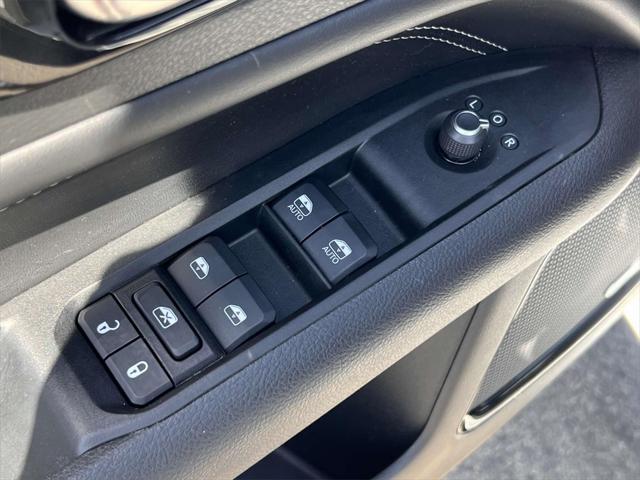 used 2022 Jeep Compass car, priced at $25,521
