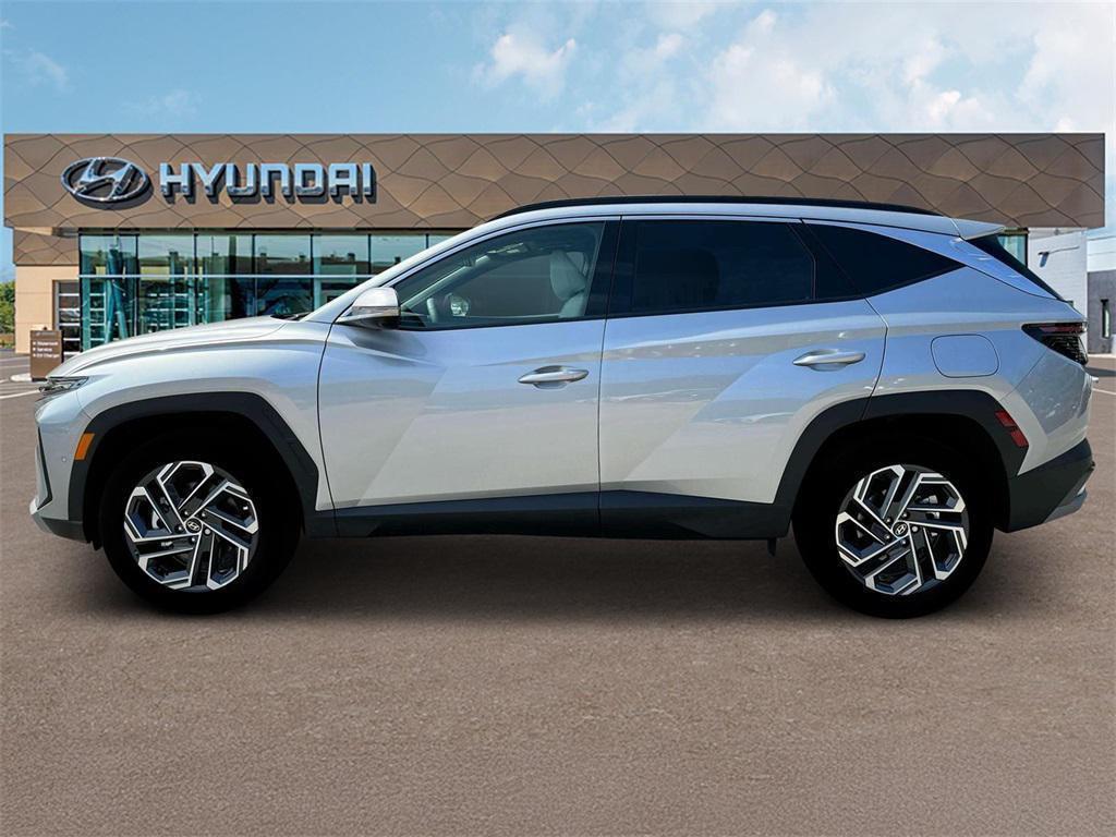 new 2025 Hyundai TUCSON Hybrid car, priced at $43,930