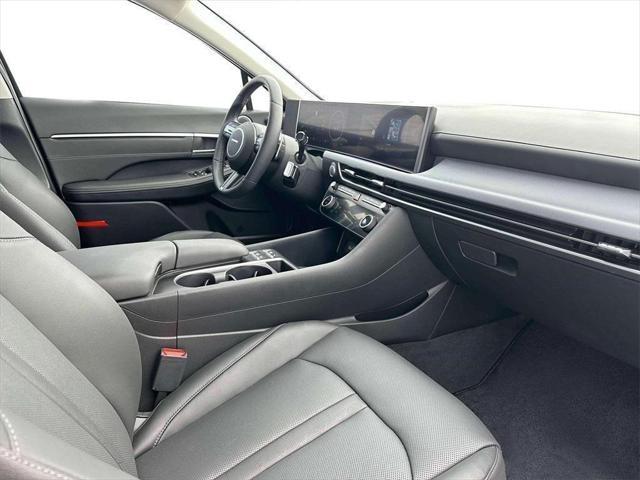 new 2025 Hyundai Sonata Hybrid car, priced at $38,040