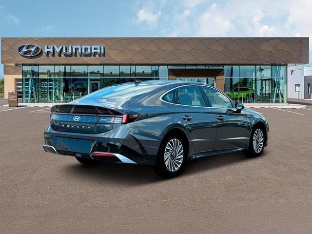 new 2025 Hyundai Sonata Hybrid car, priced at $38,040