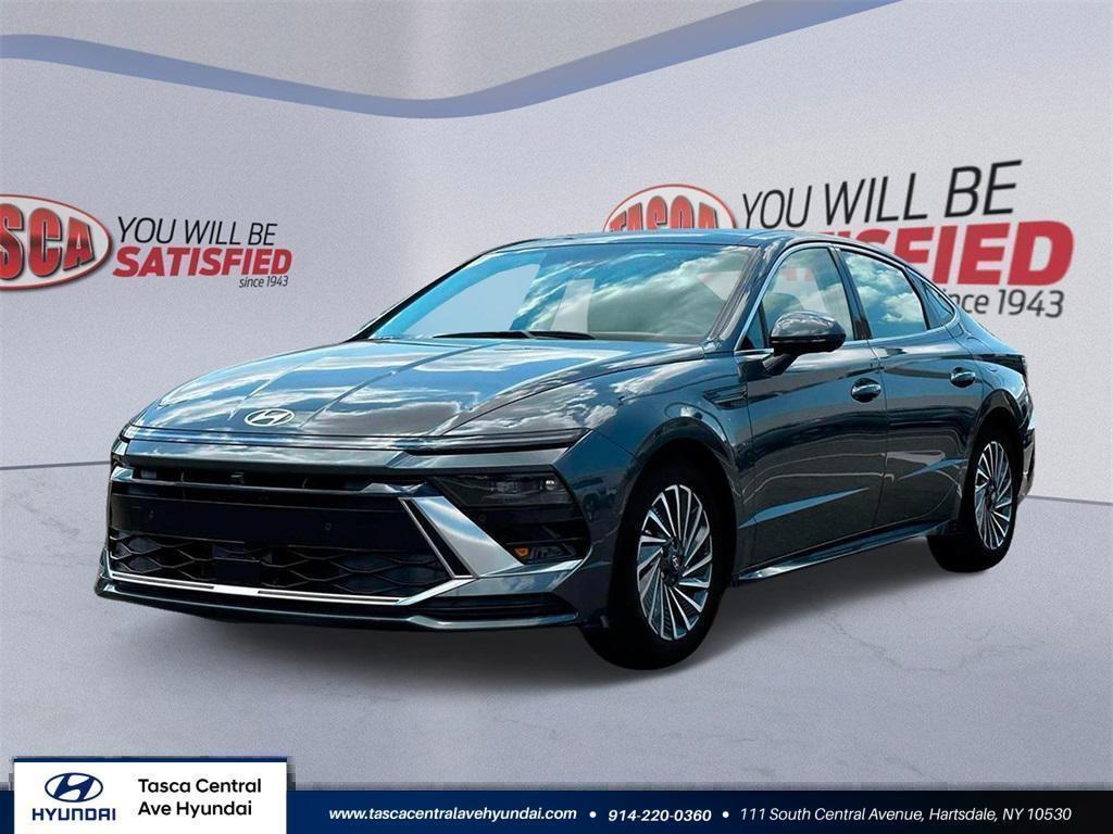 new 2025 Hyundai Sonata Hybrid car, priced at $39,040