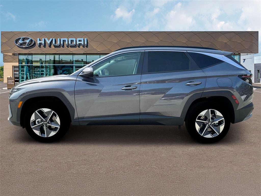 new 2025 Hyundai TUCSON Hybrid car