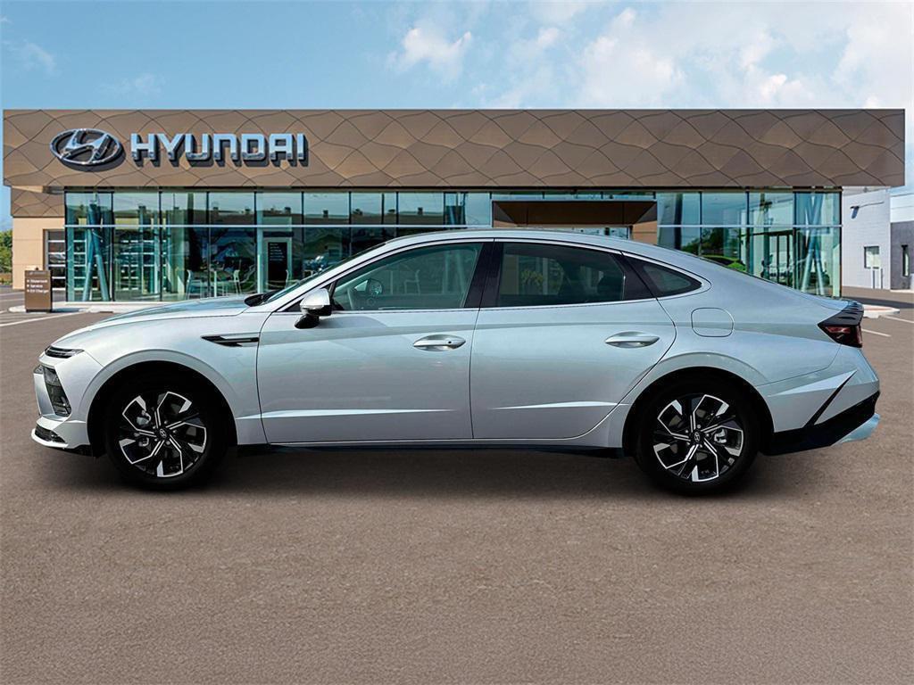 new 2025 Hyundai Sonata car, priced at $28,475
