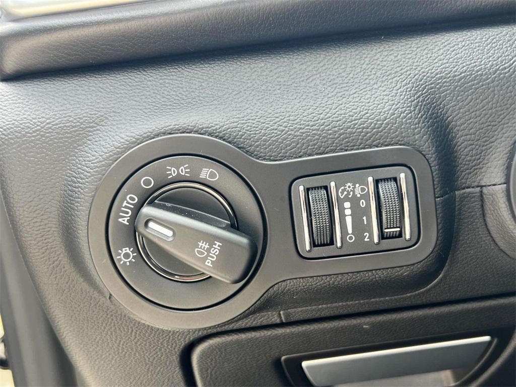 used 2020 Maserati Ghibli car, priced at $22,750