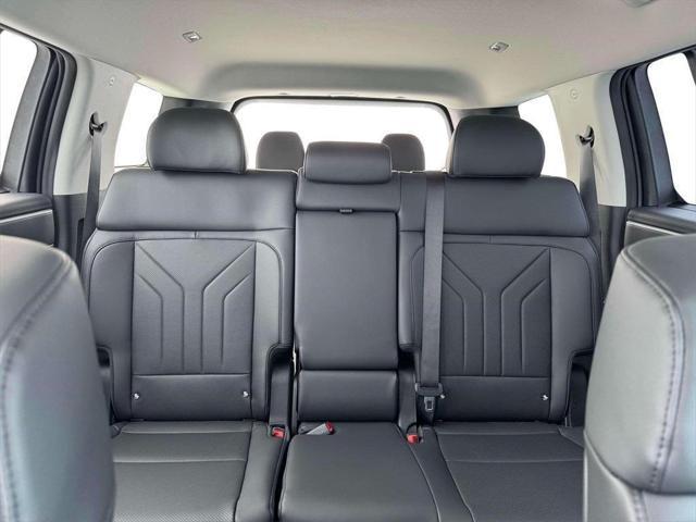 new 2025 Hyundai Santa Fe car, priced at $38,889