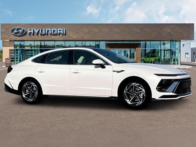 new 2025 Hyundai Sonata car, priced at $32,030