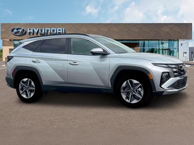 new 2025 Hyundai TUCSON Hybrid car, priced at $37,310