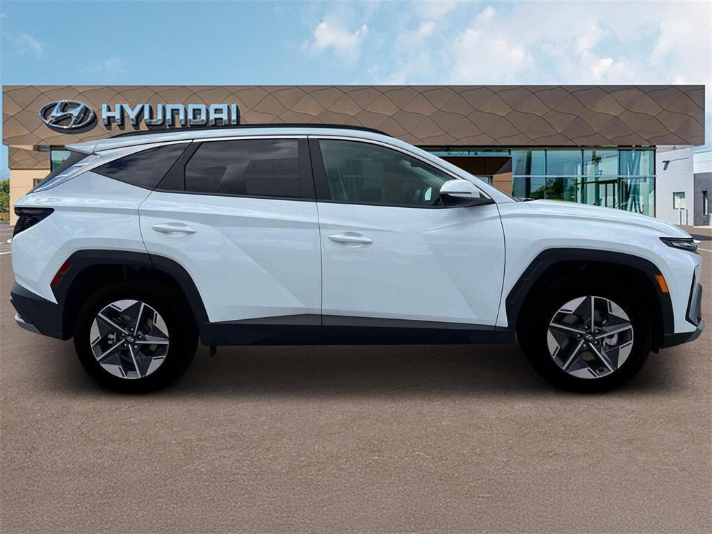 new 2025 Hyundai TUCSON Hybrid car, priced at $39,580