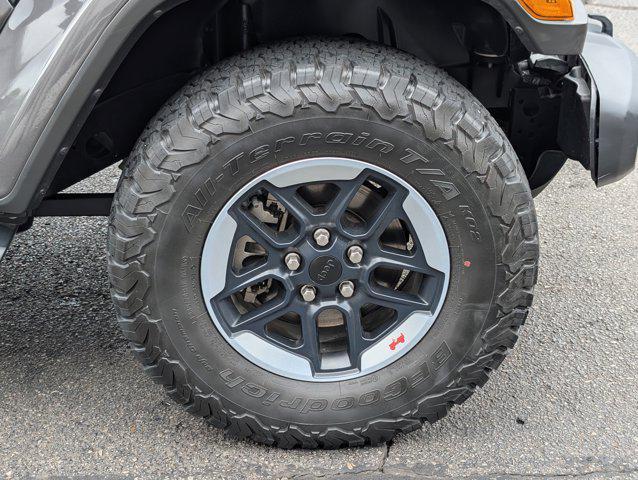 used 2021 Jeep Gladiator car, priced at $32,498