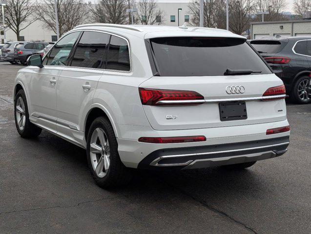 used 2024 Audi Q7 car, priced at $45,498