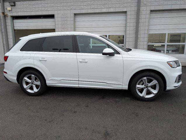 used 2024 Audi Q7 car, priced at $45,498